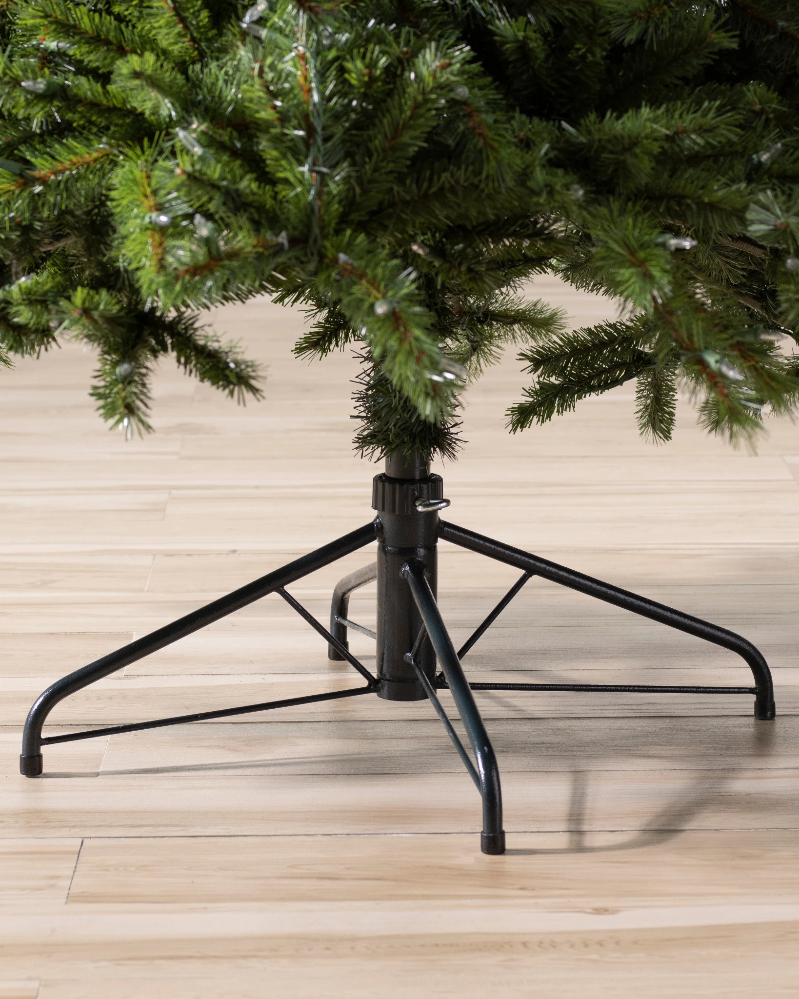 Norwegian Grand Fir Artificial Christmas Tree | Balsam Hill