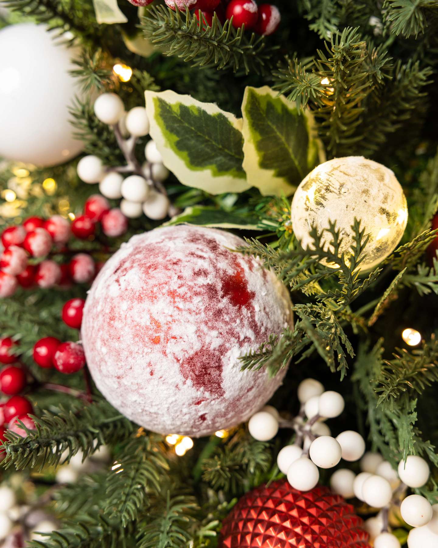 Balsam Hill Outdoor Lit Nordic Splendor Artificial Christmas Foliage Close-Up Detail