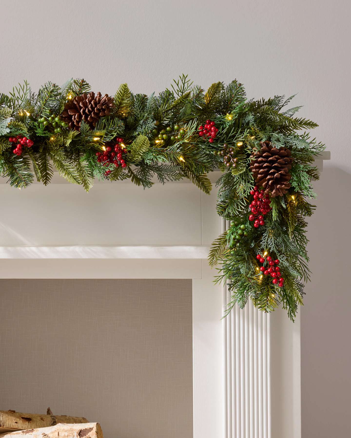 10' Outdoor Winter Evergreen Connectable Garland