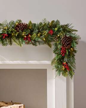 Outdoor Winter Evergreen Garland Outdoor Winter Evergreen Garland