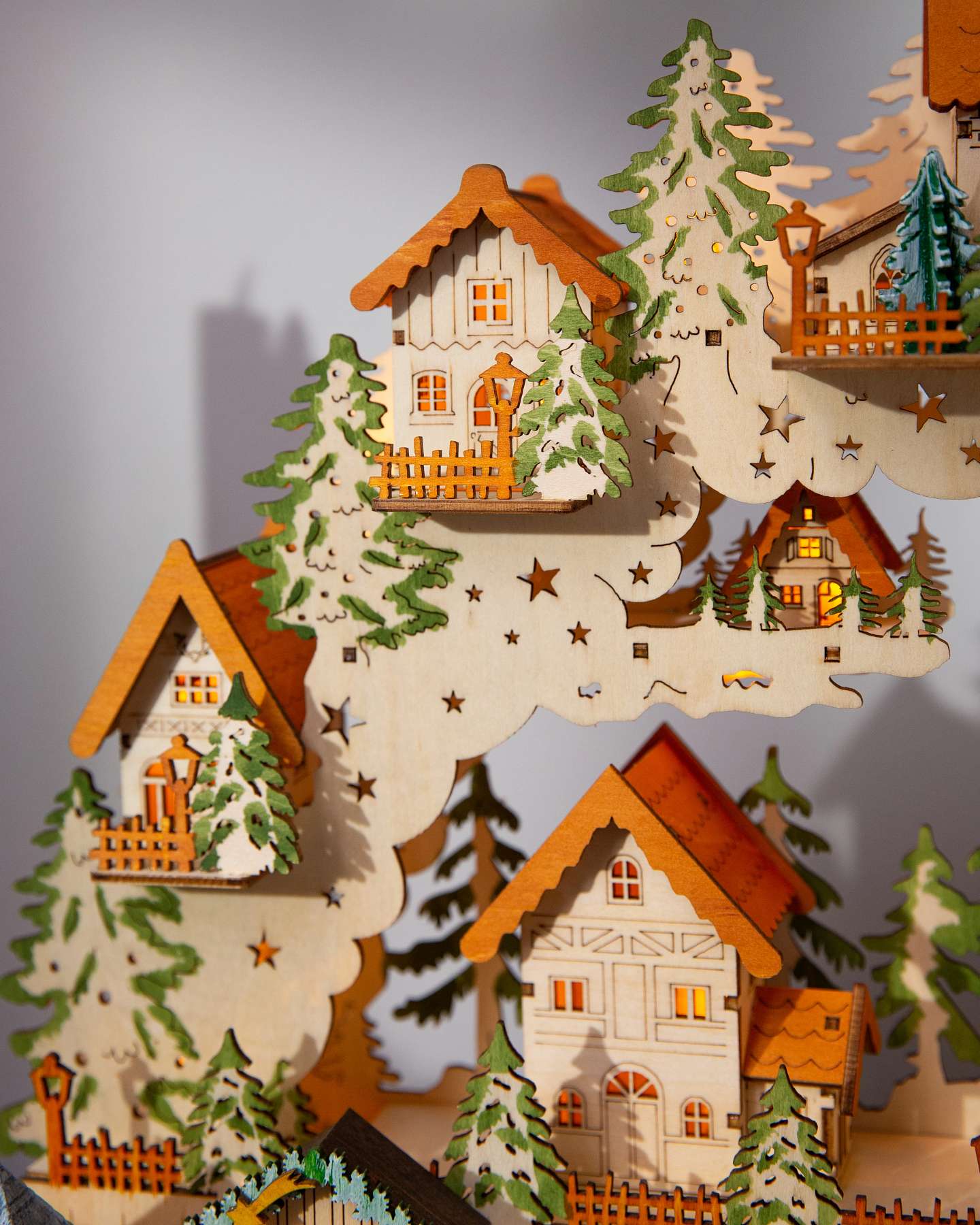 Balsam Hill Lit Wooden Animated Swiss Alps Village Beautifully Crafted Details