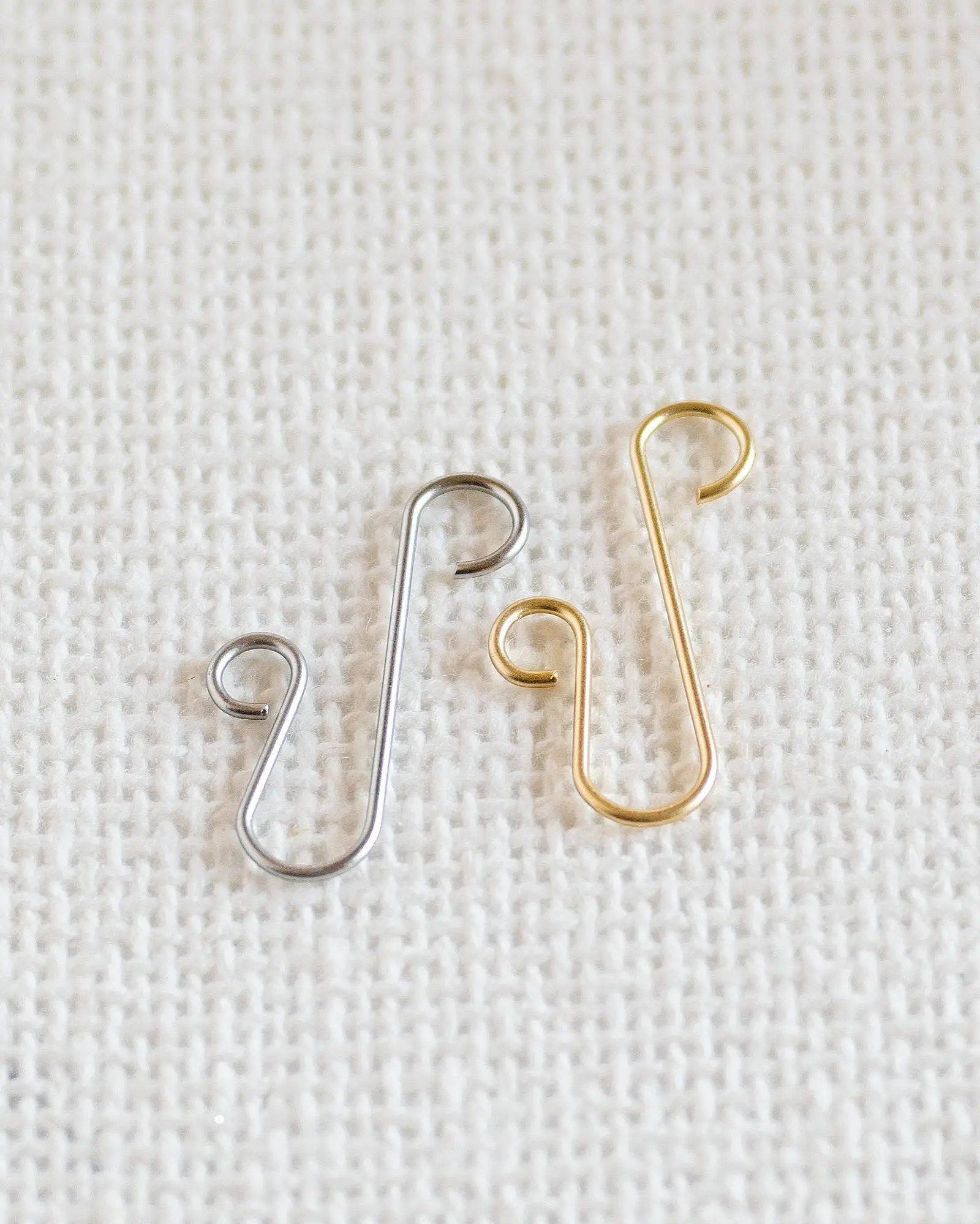Set of 4-50 Count Gold Ornament  Hooks Christmas Tree 200 Total Hooks W7 