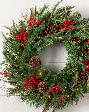 Outdoor Red Berry Pine Wreath Outdoor Red Berry Pine Wreath