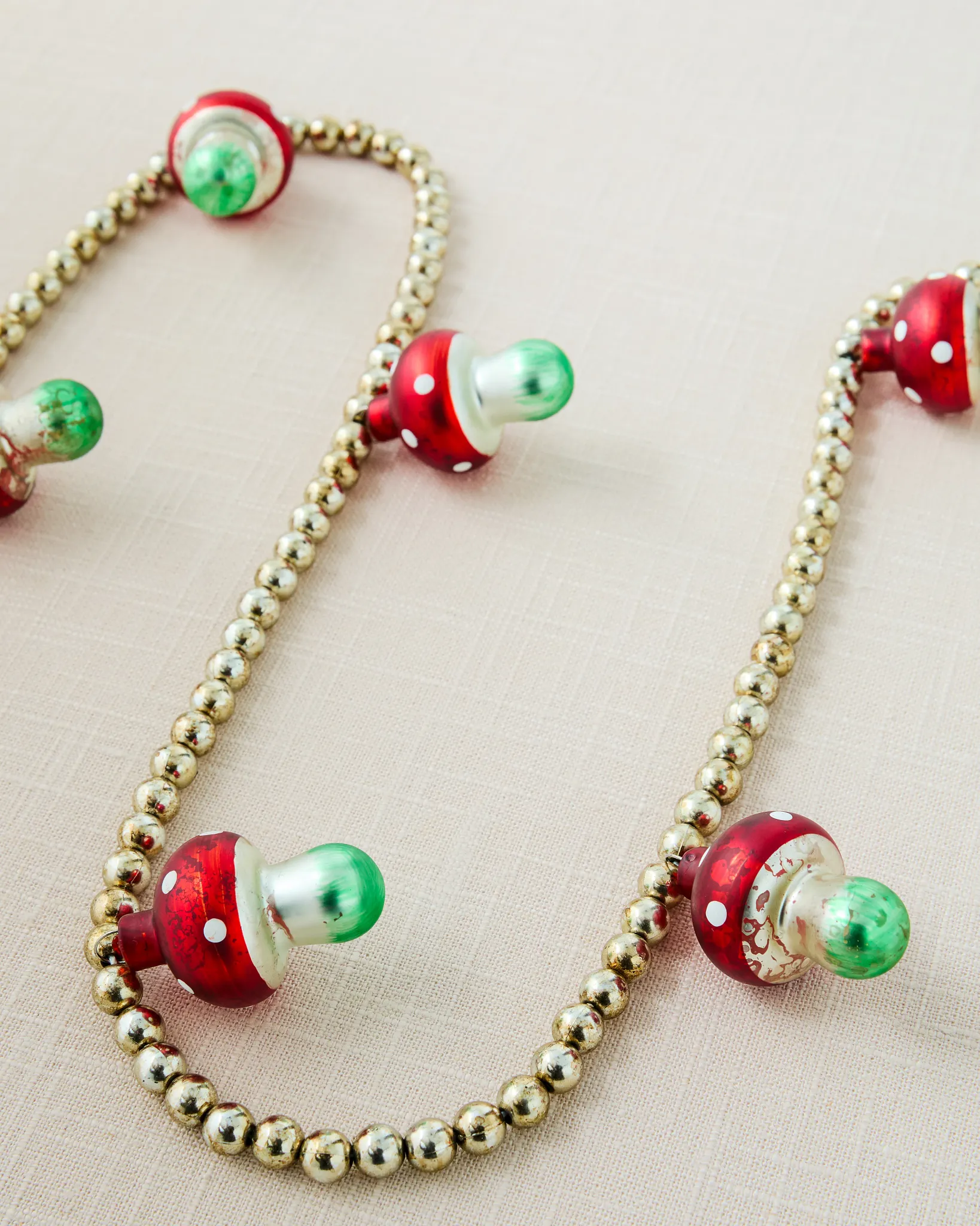 Red Woodland Mushrooms Tree Garland Set