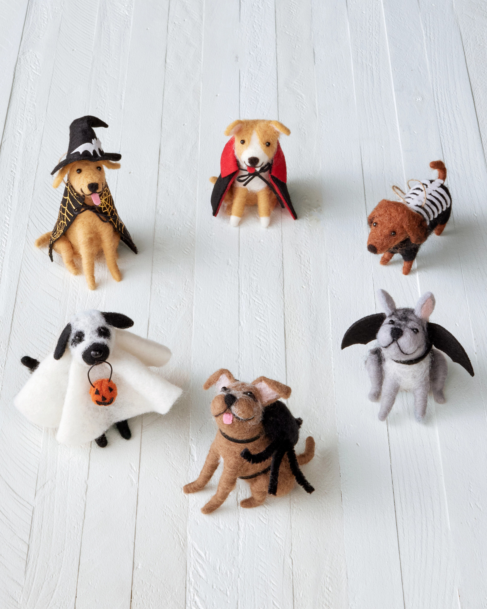 ぬいぐるみ　キーホルダー　オルゴール　セット　2001 クリスマス　ハロウィン Howl-o-ween Hounds Felt Ornaments | Balsam Hill