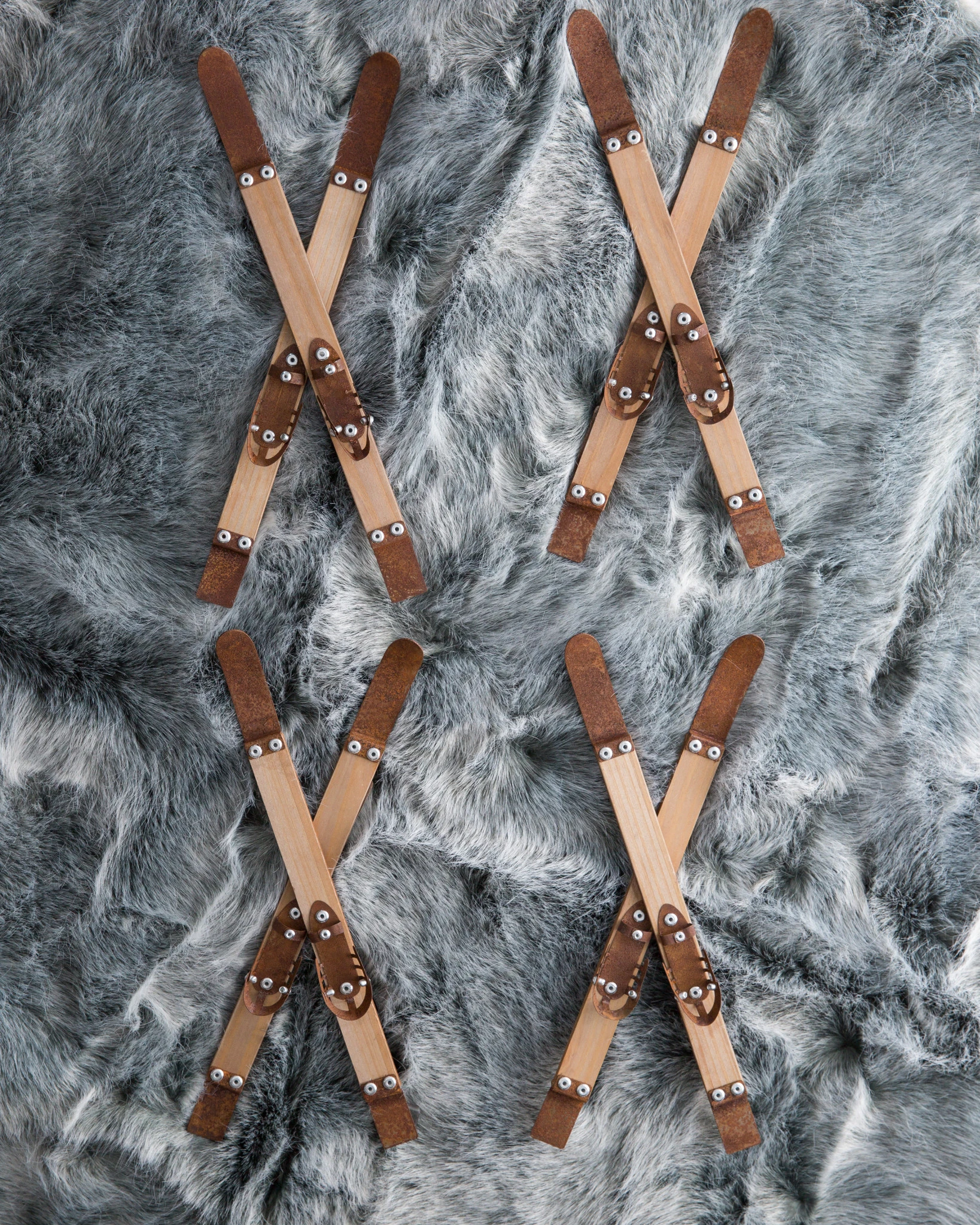 Nordic Frost Alpine Ski Ornament Set 4 Pieces by Balsam Hill SSC 30