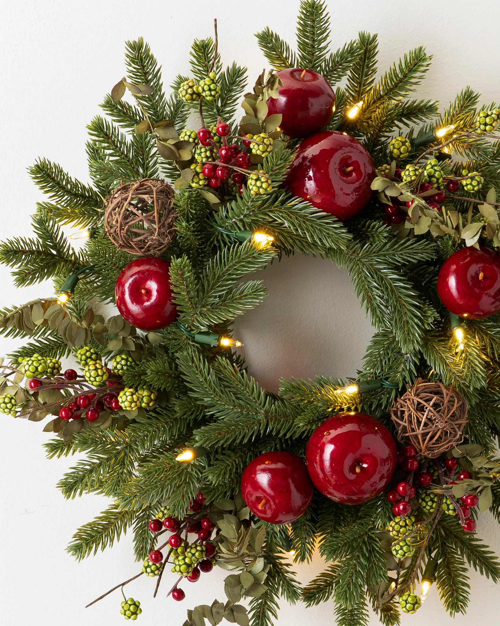 Norway Spruce Holiday Wreath