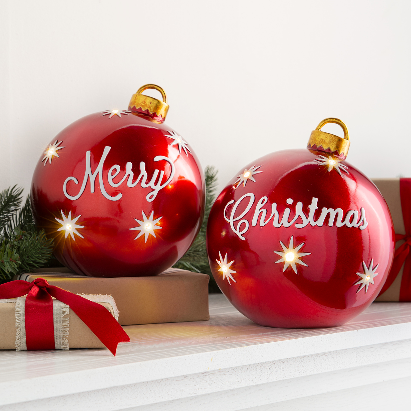 Shop Christmas Décor