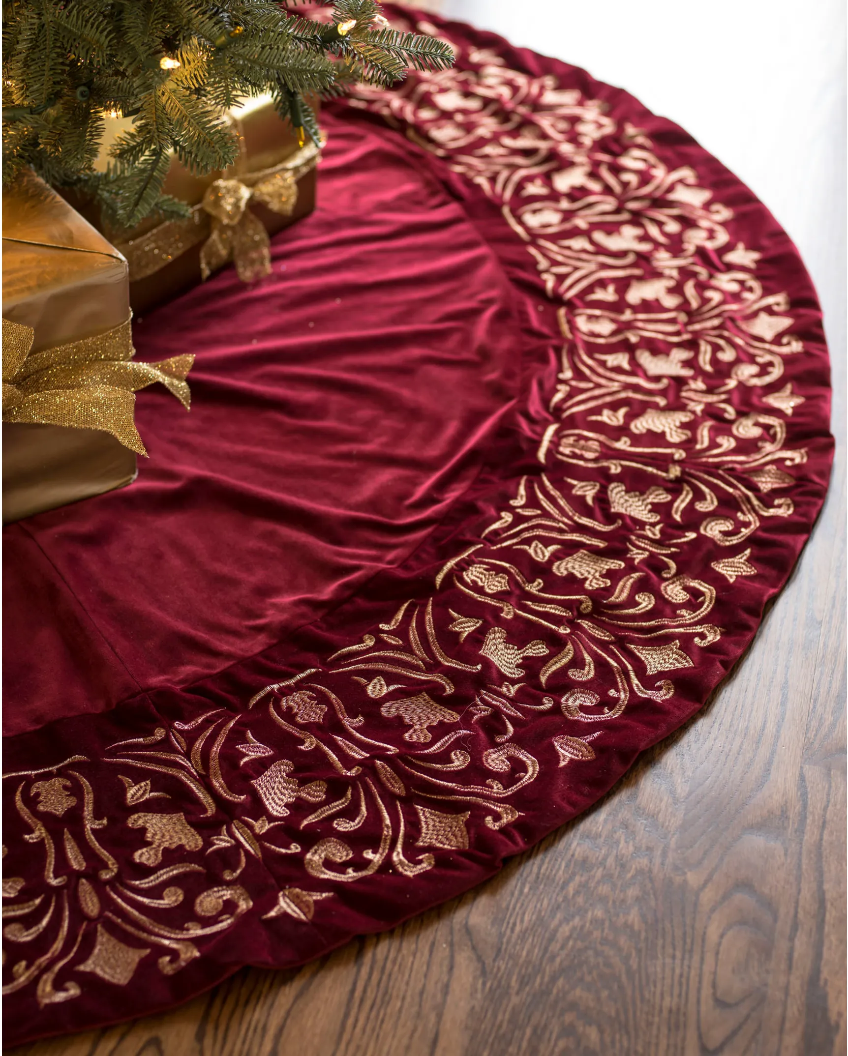 Burgundy top tree skirt
