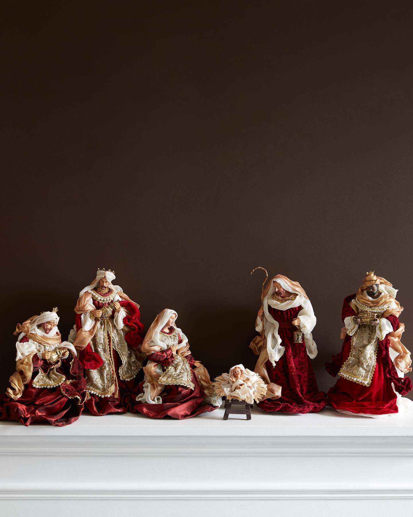 Balsam Hill Classic Nativity Scene Lifestyle Display
