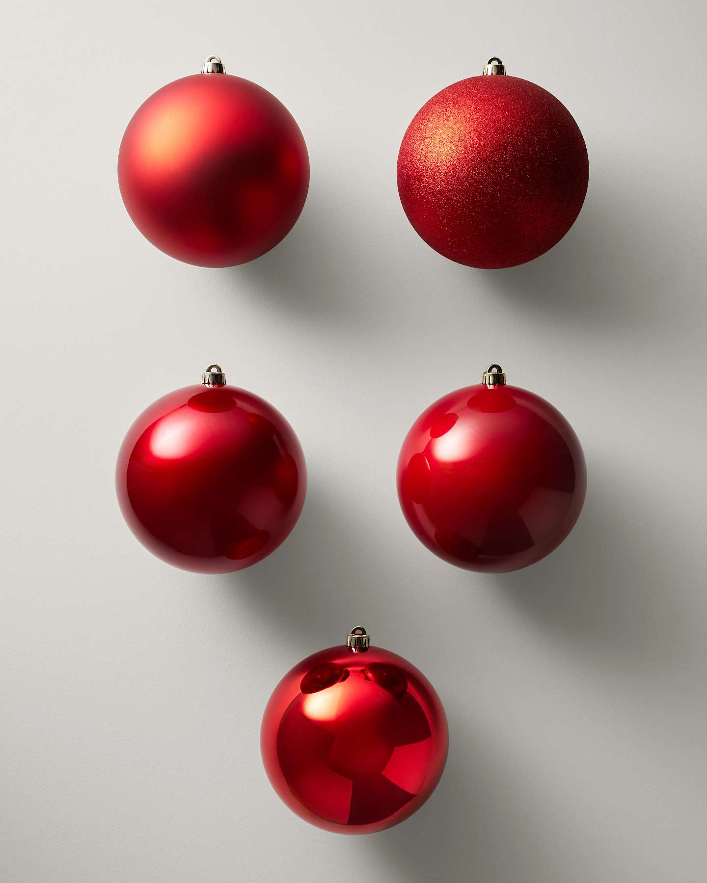 Balsam Hill 8 Inch Red BH Signature Shatter Resistant Artificial Christmas Ornament Set