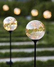 Solar globe pathway lights