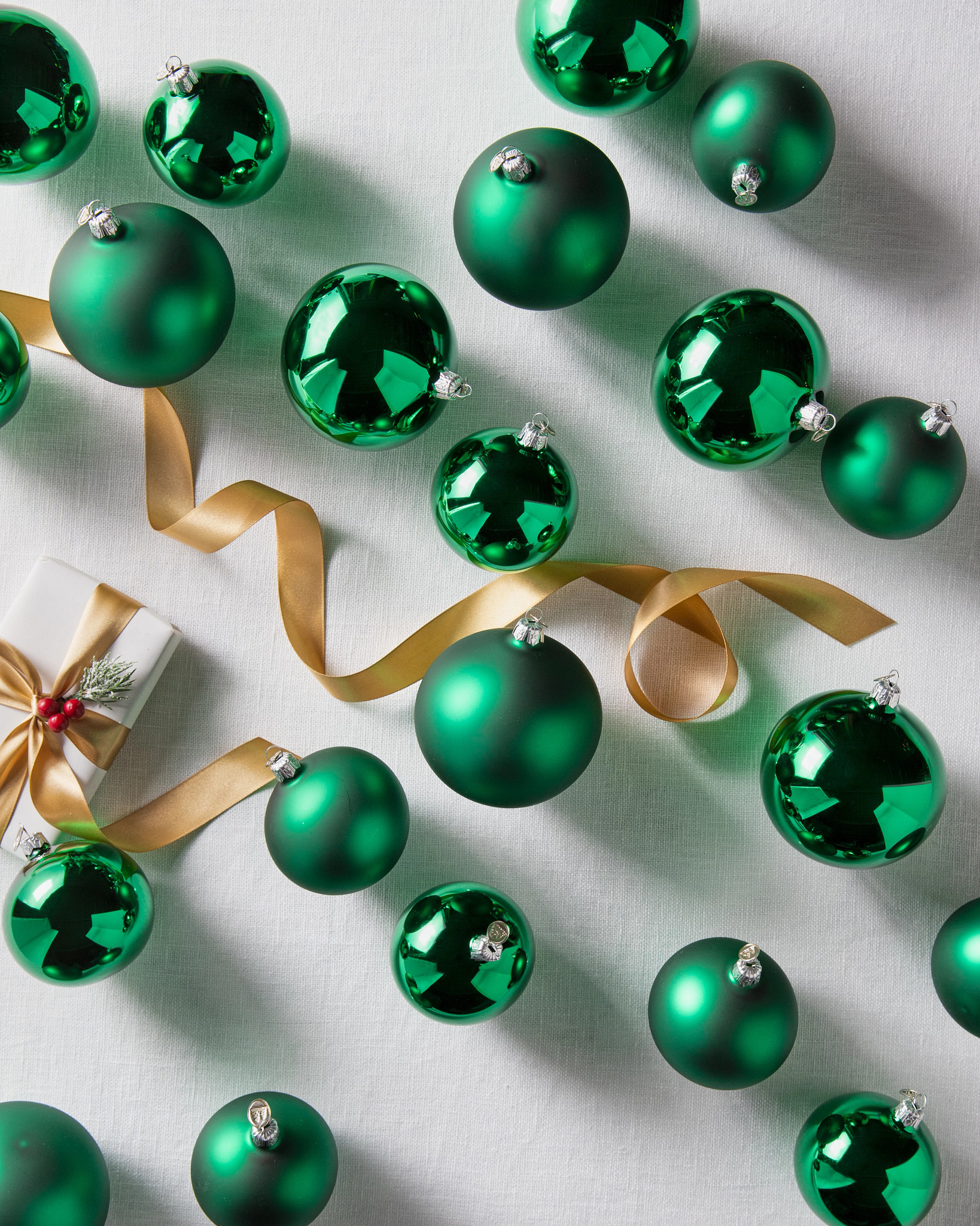 Green BH Essentials Classic Ornament Set