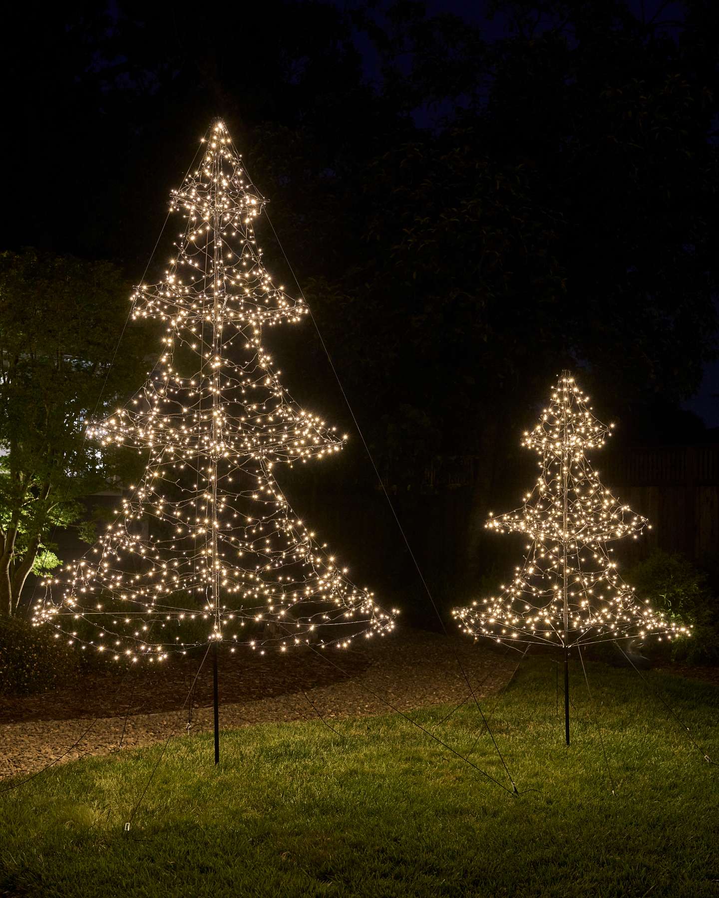 Balsam Hill Outdoor Cluster Light Artificial Christmas Tree Lifestyle