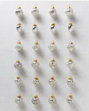 Silberne Kugeln Silberglas im Set (Weihnachtsbasics) Silberne Kugeln Silberglas im Set (Weihnachtsbasics)