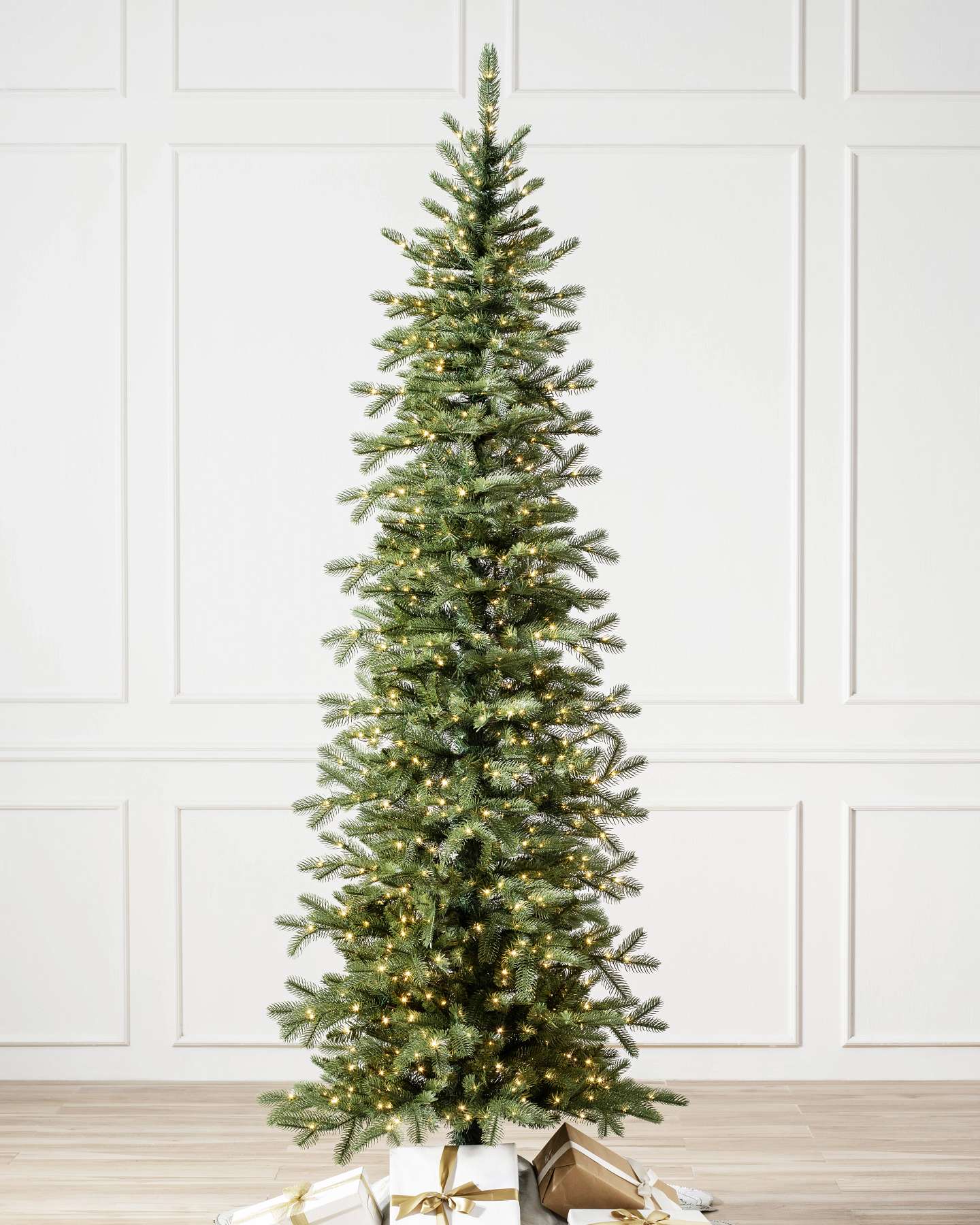 Balsam Hill Cathedral Fir Christmas Tree Stunning LED Light Display