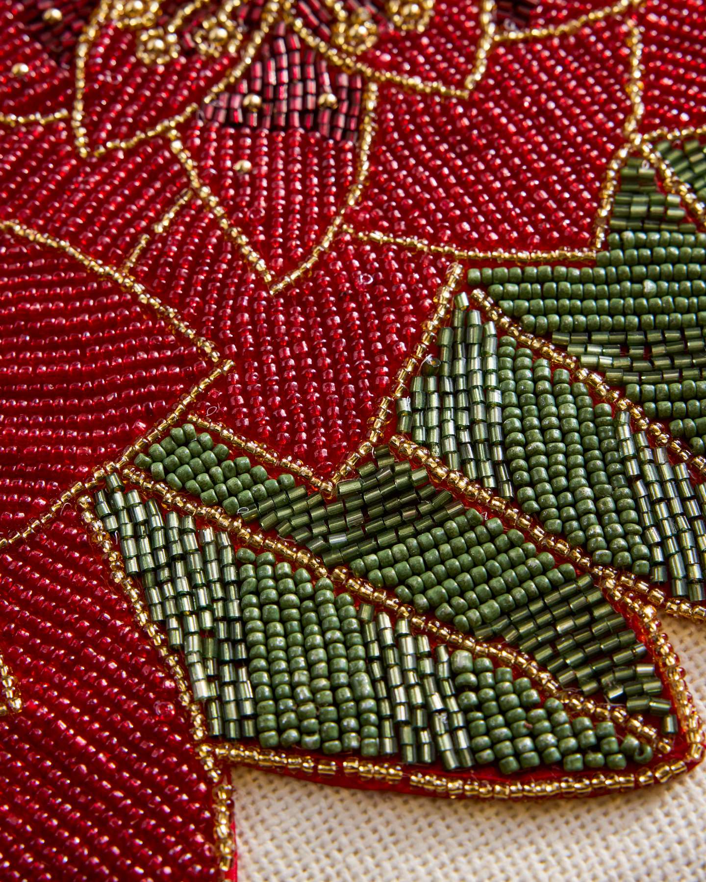 Christmas Poinsettia Beaded Table Runner