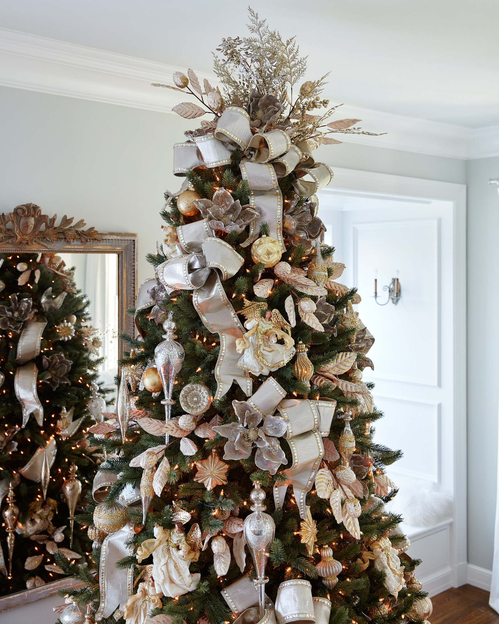 Gold silver and white christmas ornaments deals
