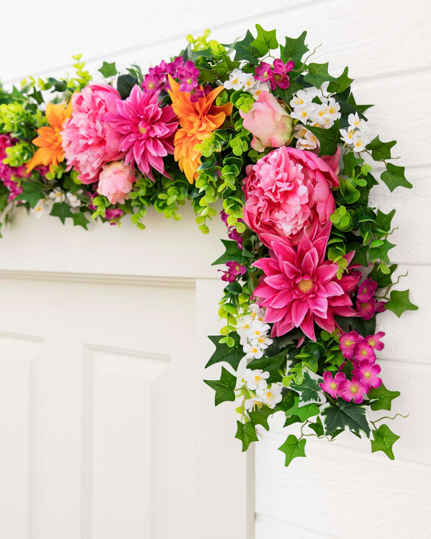 Balsam Hill Outdoor Radiant Peony Artificial Christmas Garland 6-Feet Unlit