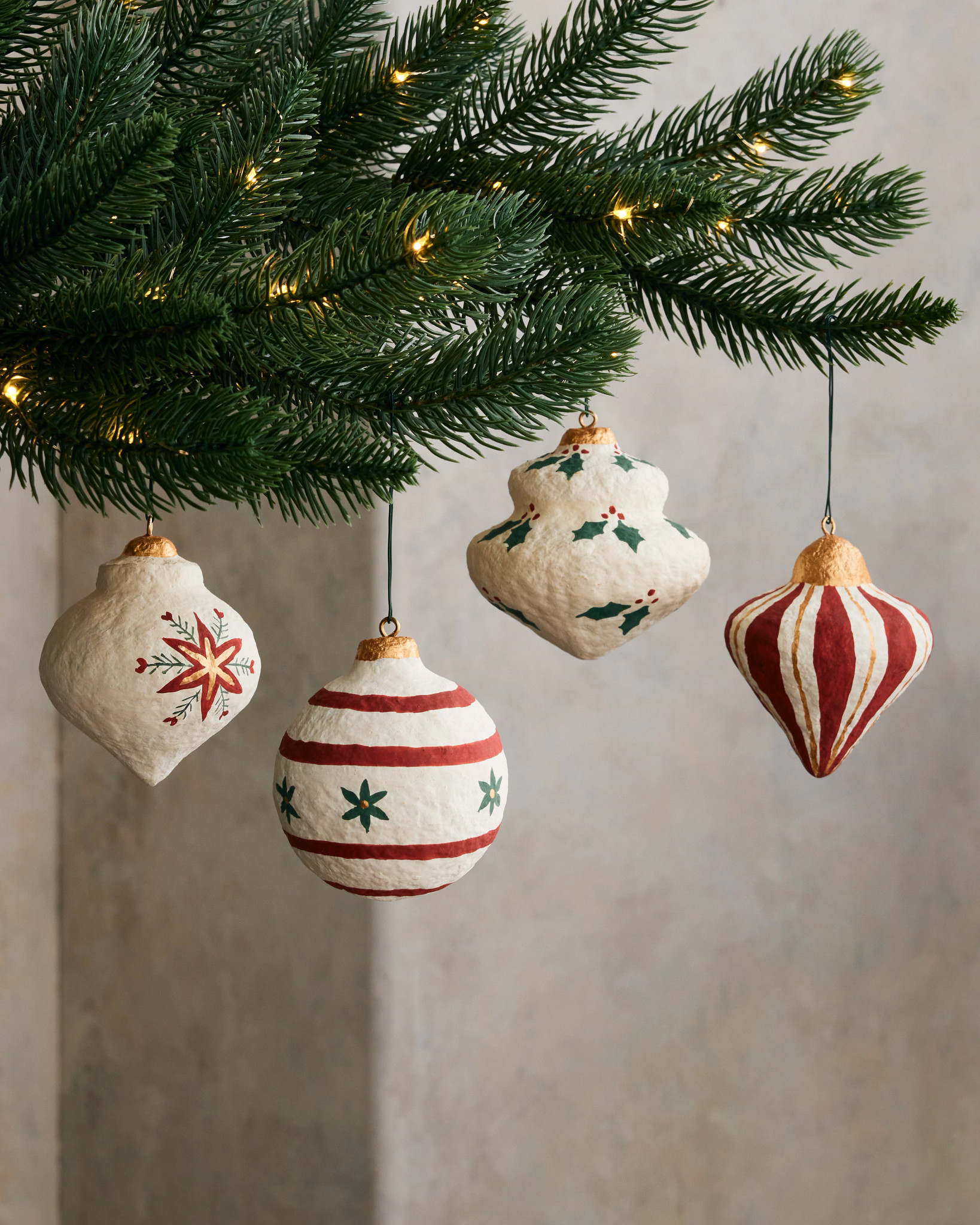 Festive Katran Mixed Ornament Set