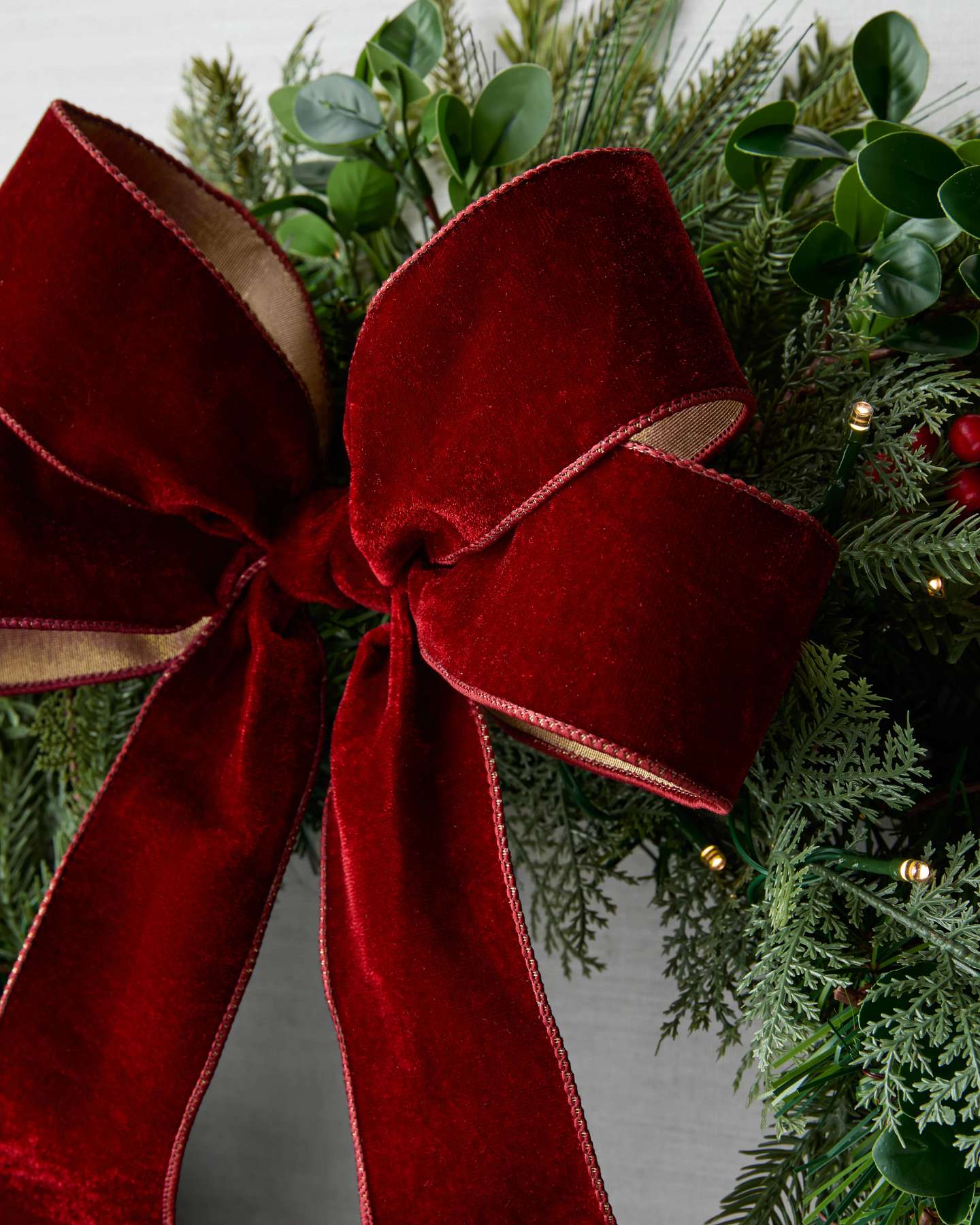 24" Boxwood & Berries Wreath
