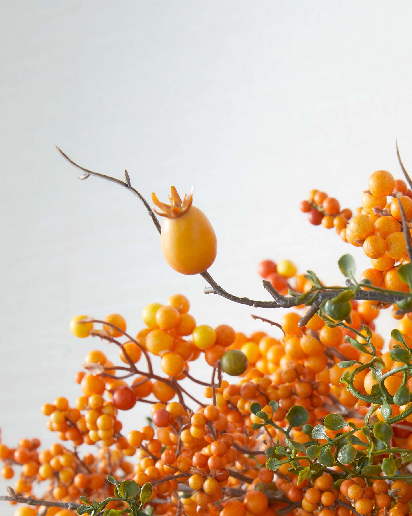 6' Orange Berry & Pinecone Garland