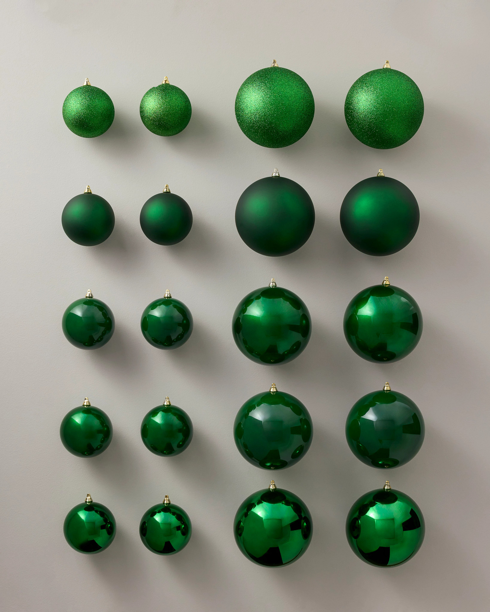 Green BH Signature Shatter-Resistant Ornament Set