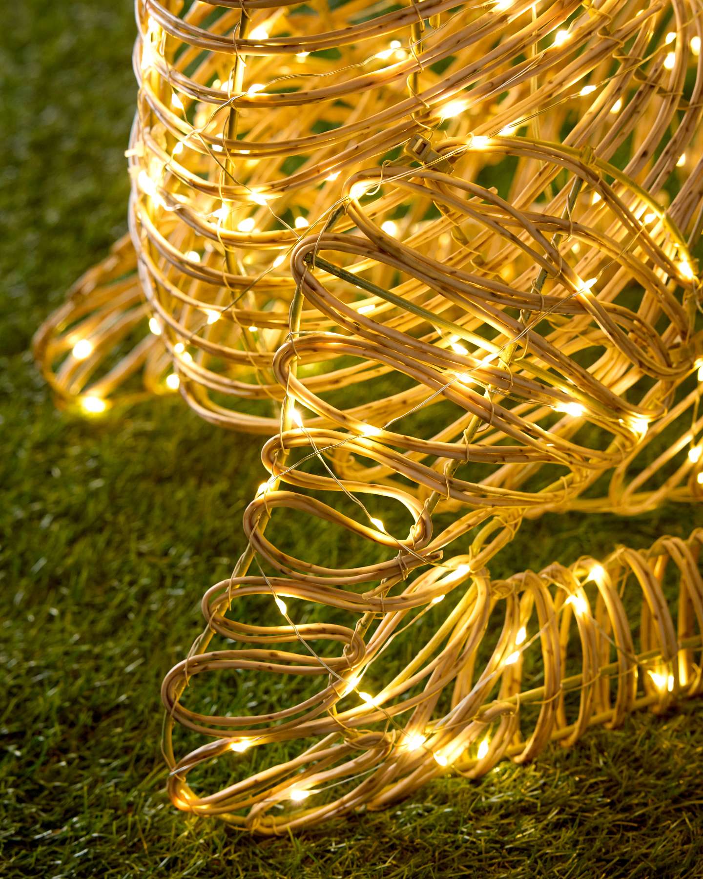 Outdoor Lit All-Weather Wicker Mama Reindeer