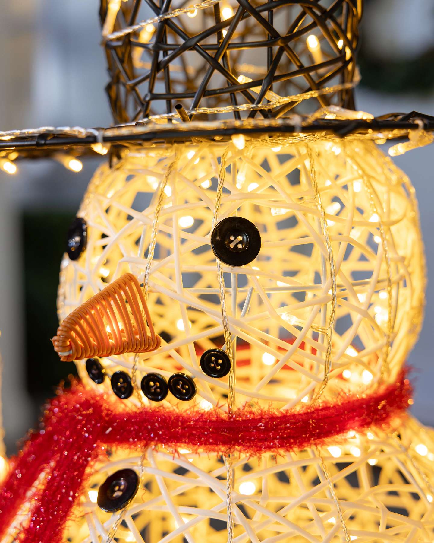 Balsam Hill Outdoor Lit Wintry Wonder Snowman Zoomed Detail
