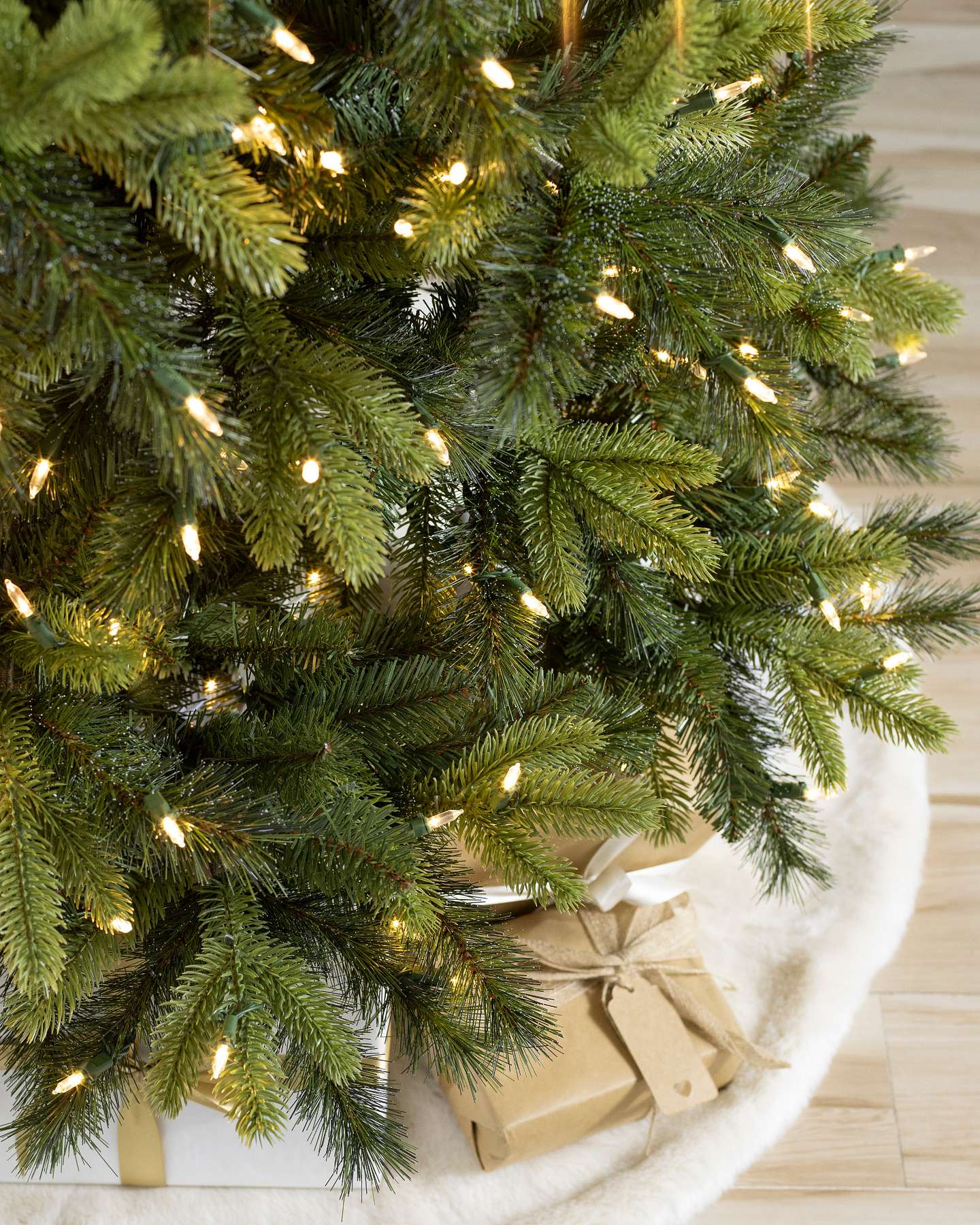 Swiss Mountain Pine LEDCA by Balsam Hill Closeup 20