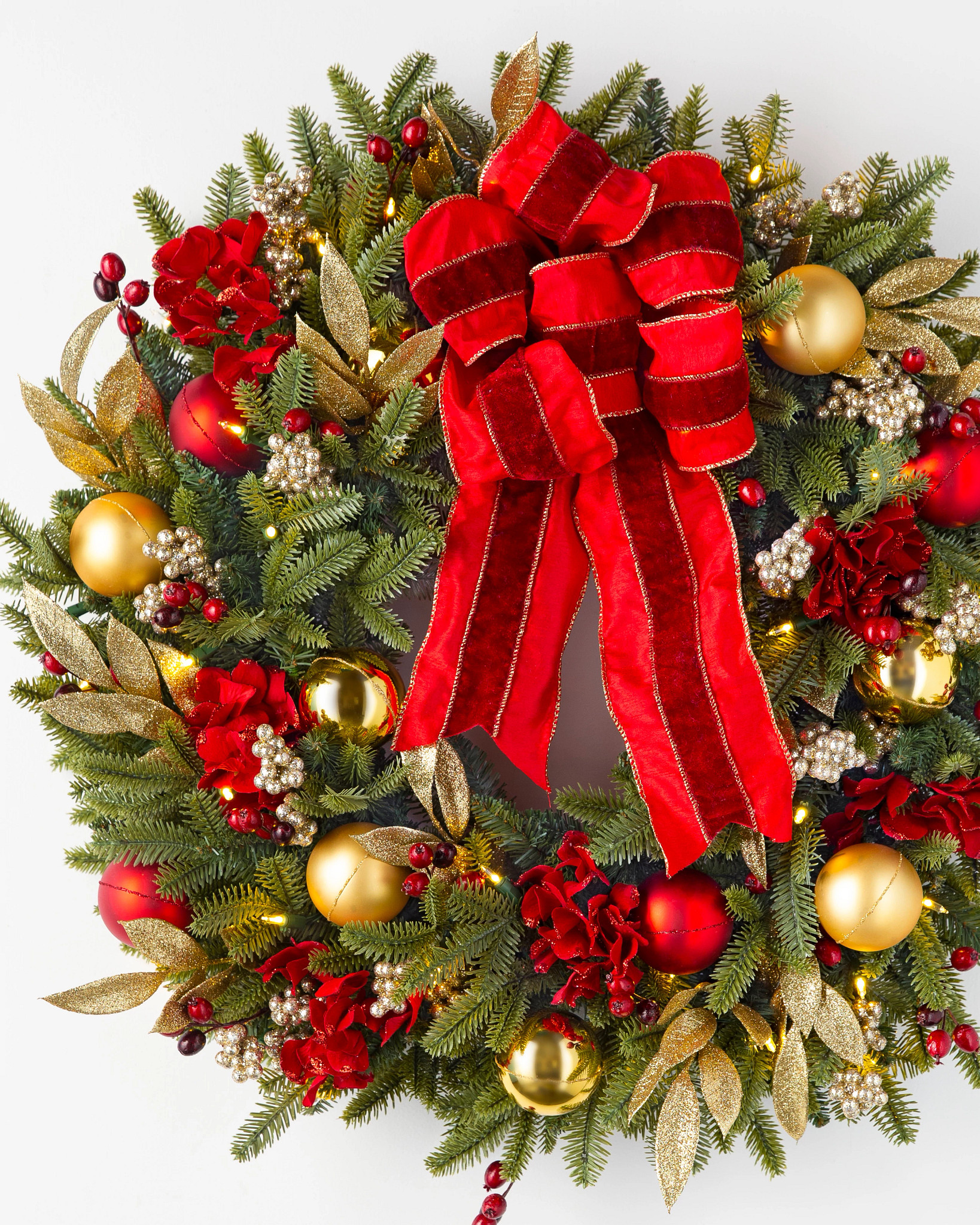 Holiday Traditions BH Fraser Fir Wreath