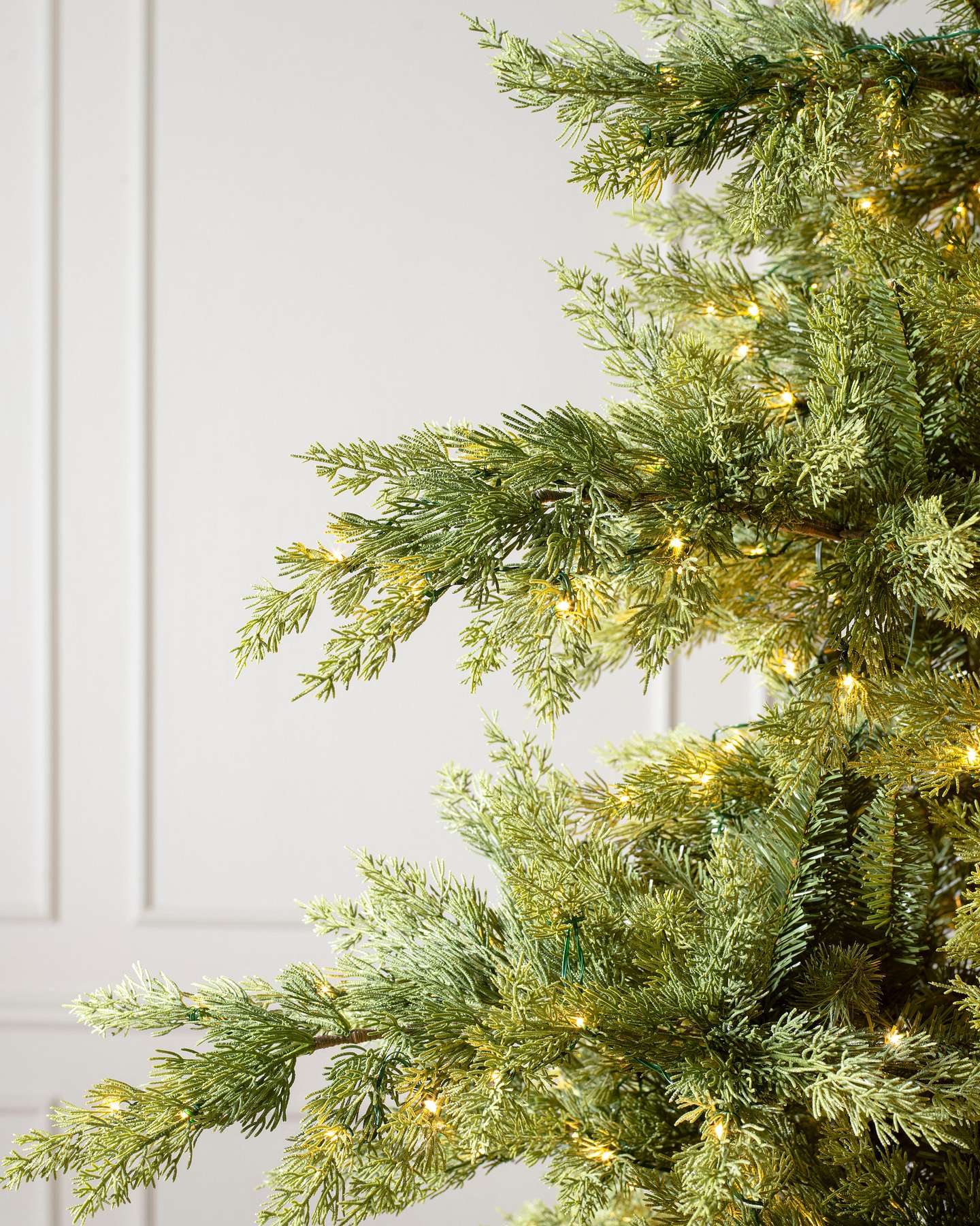 Balsam Hill Grand Canyon Cedar Artificial Christmas Tree LED Clear Barnches and Lights Closeup
