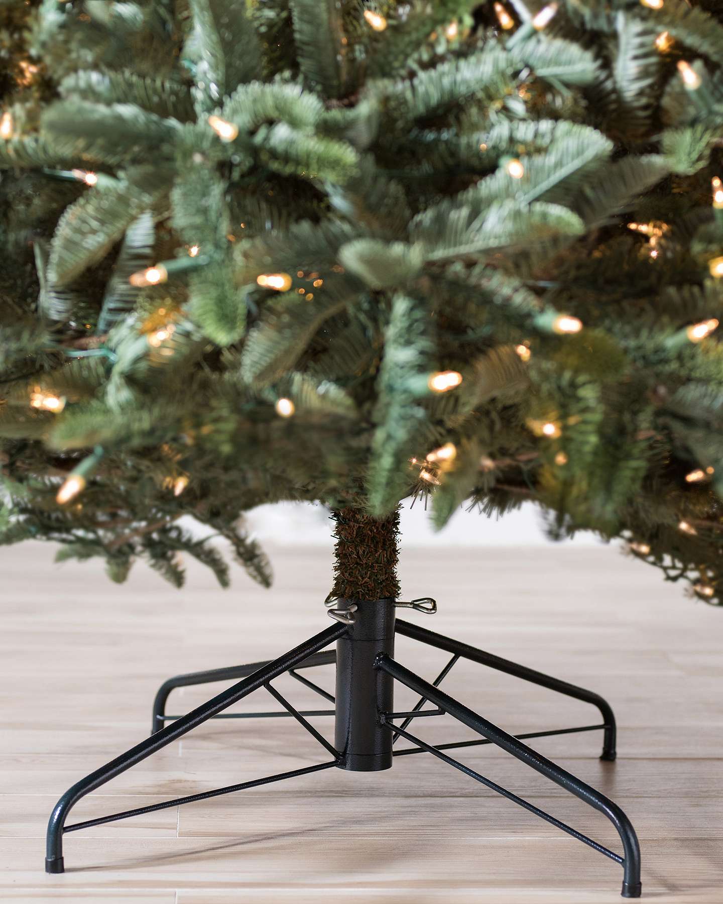 Balsam Hill Noble Fir™ Artificial Christmas Tree Stand Special Feature