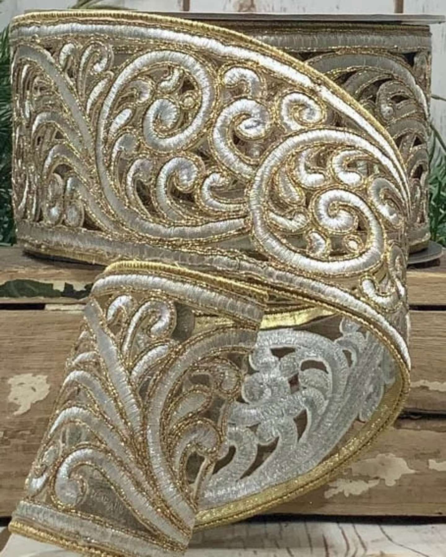 3.5" x 10yds Silver Metallic Scroll Christmas Ribbon