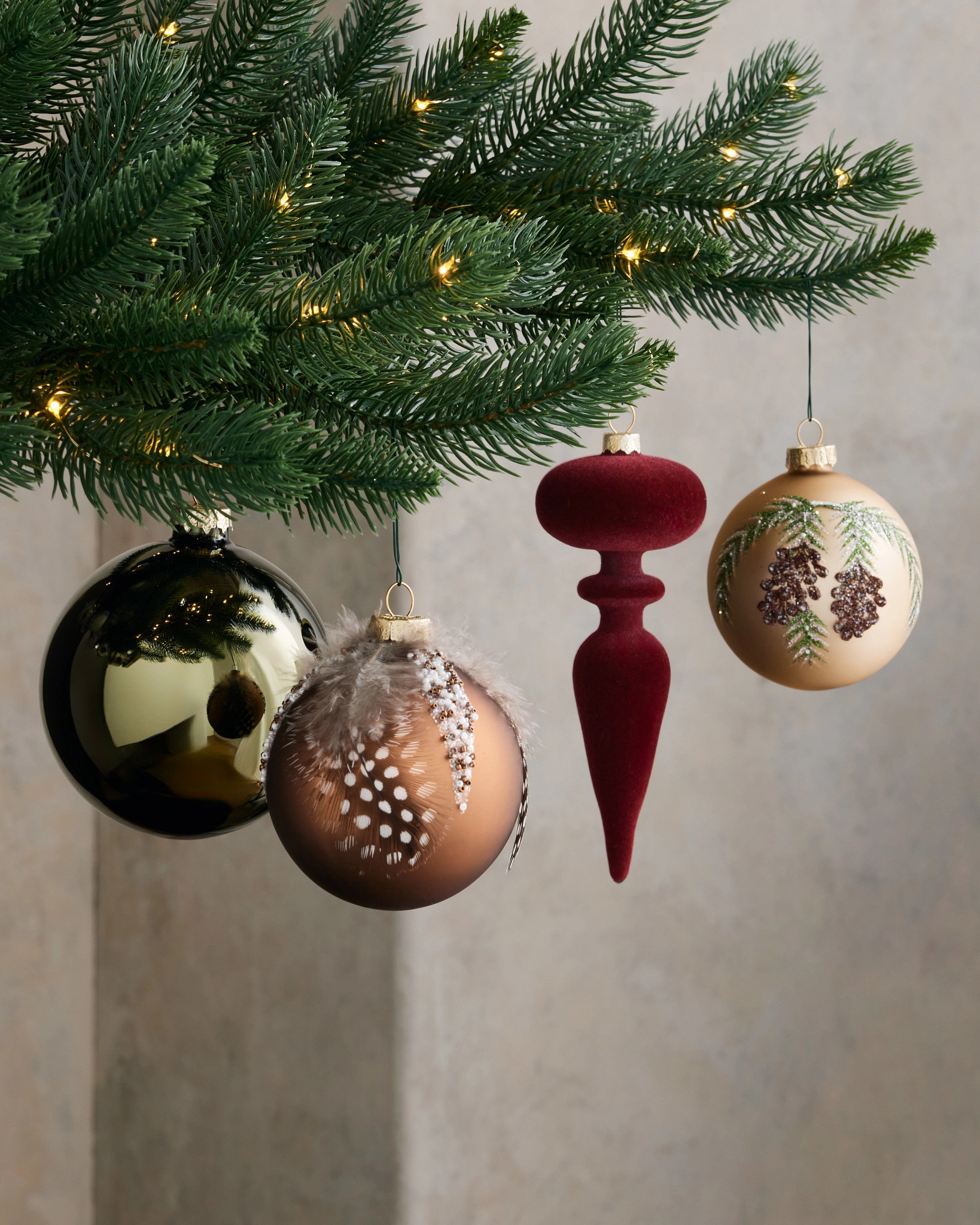 Winter Lodge Main Glass Ornament Set