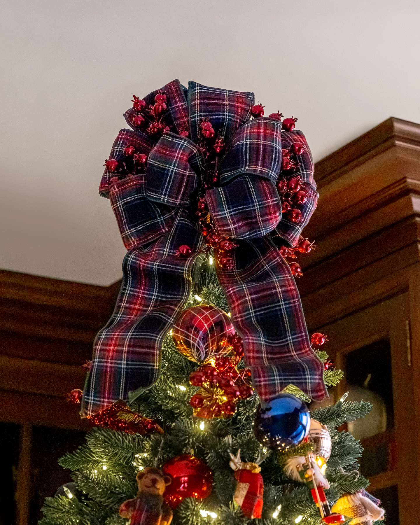 Dark Blue Tartan Pre-Tied Christmas Bow Set
