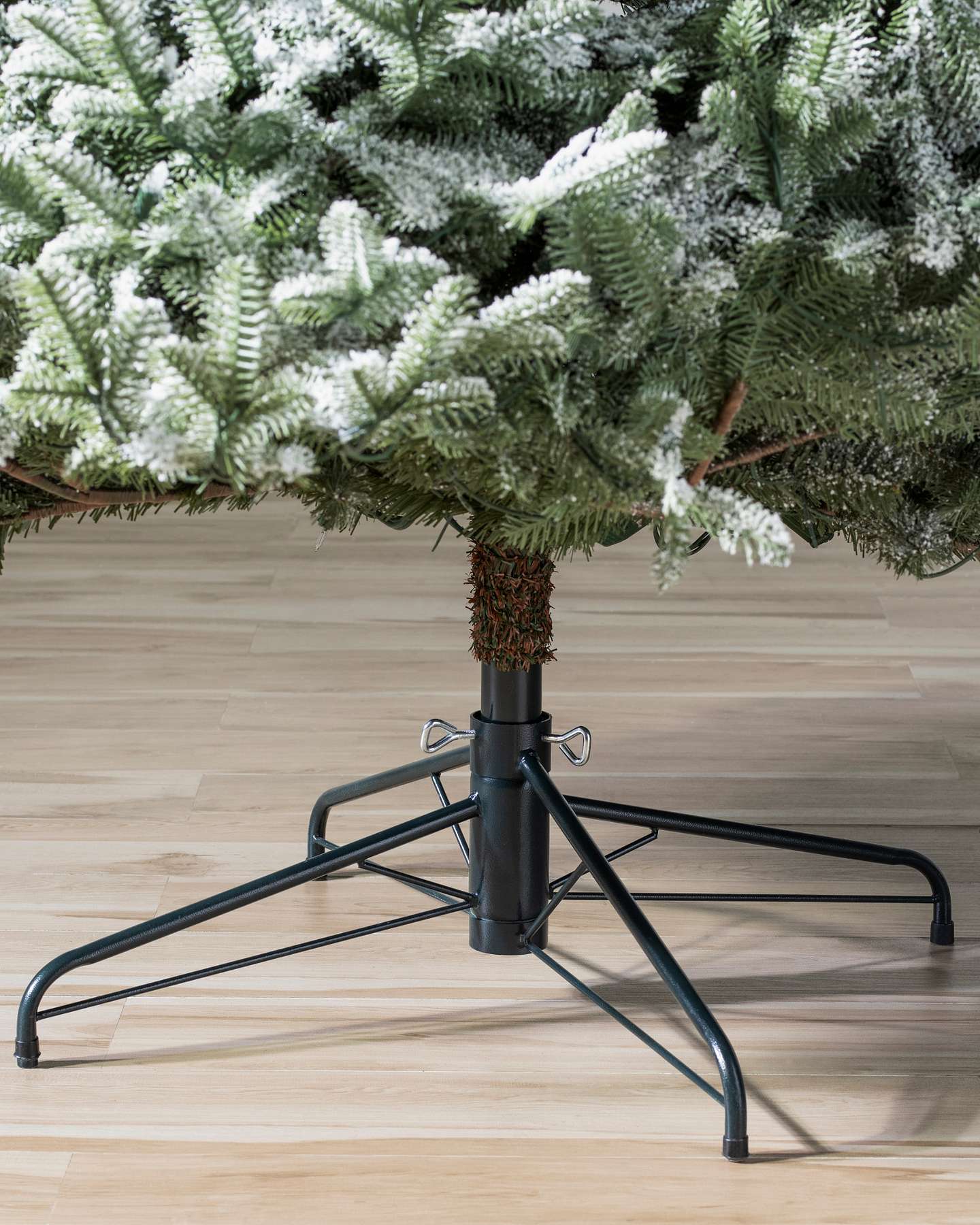 Balsam Hill Frosted Balsam Fir Artificial Christmas Tree Stand Special Feature