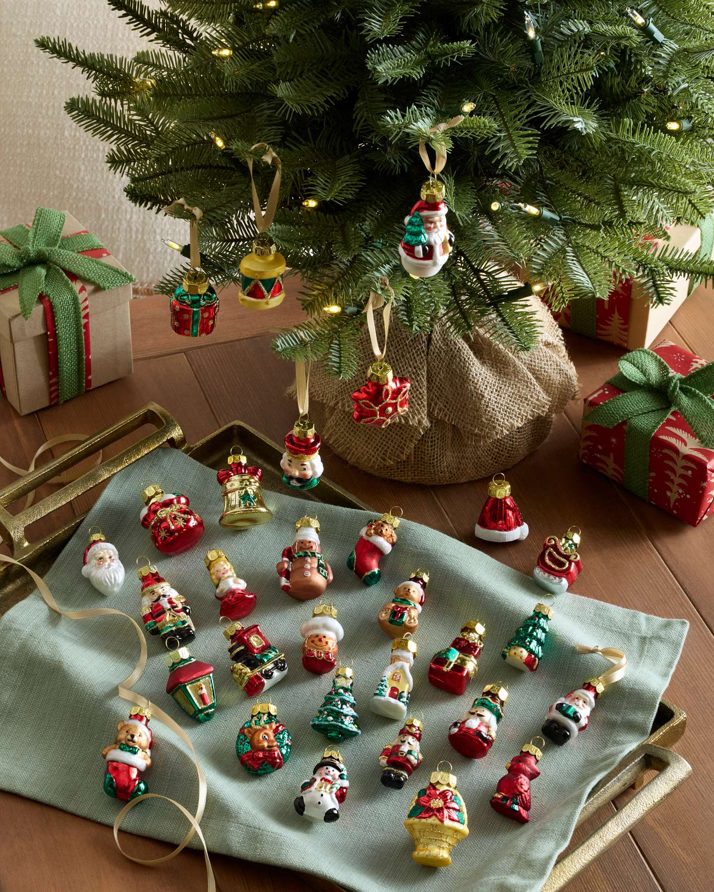 Christmas Nostalgia Mini Ornament Set