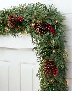 Outdoor Winter Evergreen Garland Outdoor Winter Evergreen Garland