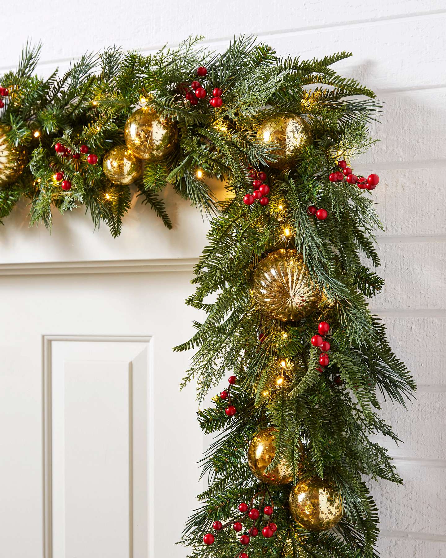 Balsam Hill 10-Feet Pine Peak Holiday Artificial Christmas Garland Elegant Design