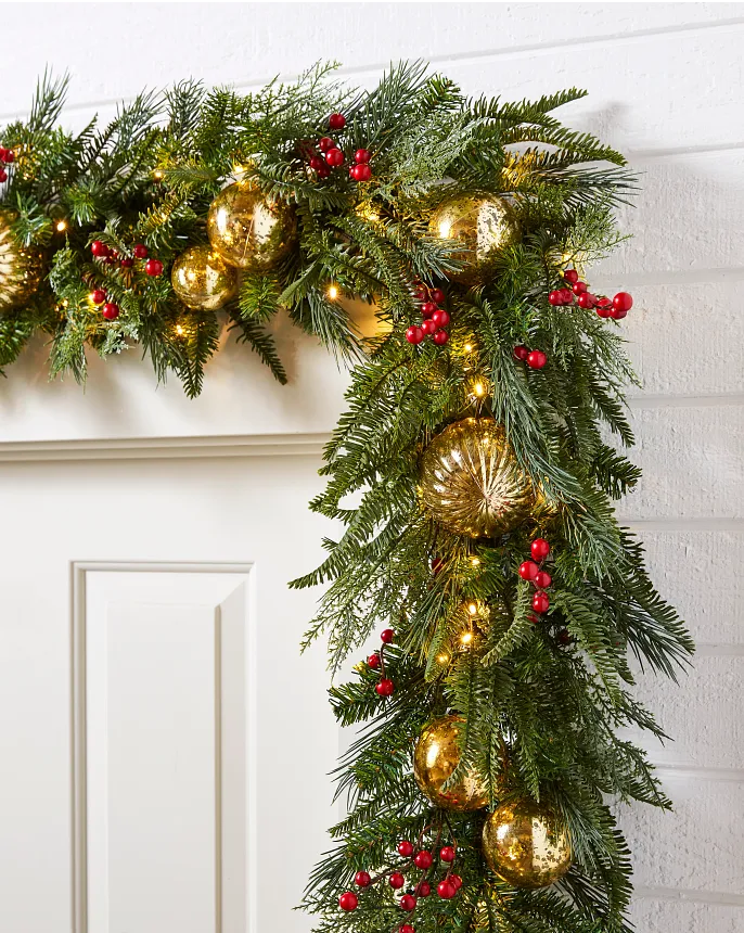 Perfect Holiday 9ft Artificial Christmas Garland - White