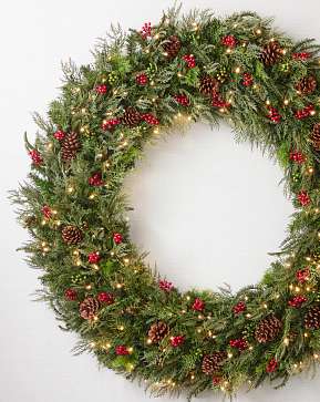 Outdoor Winter Evergreen Wreath Outdoor Winter Evergreen Wreath