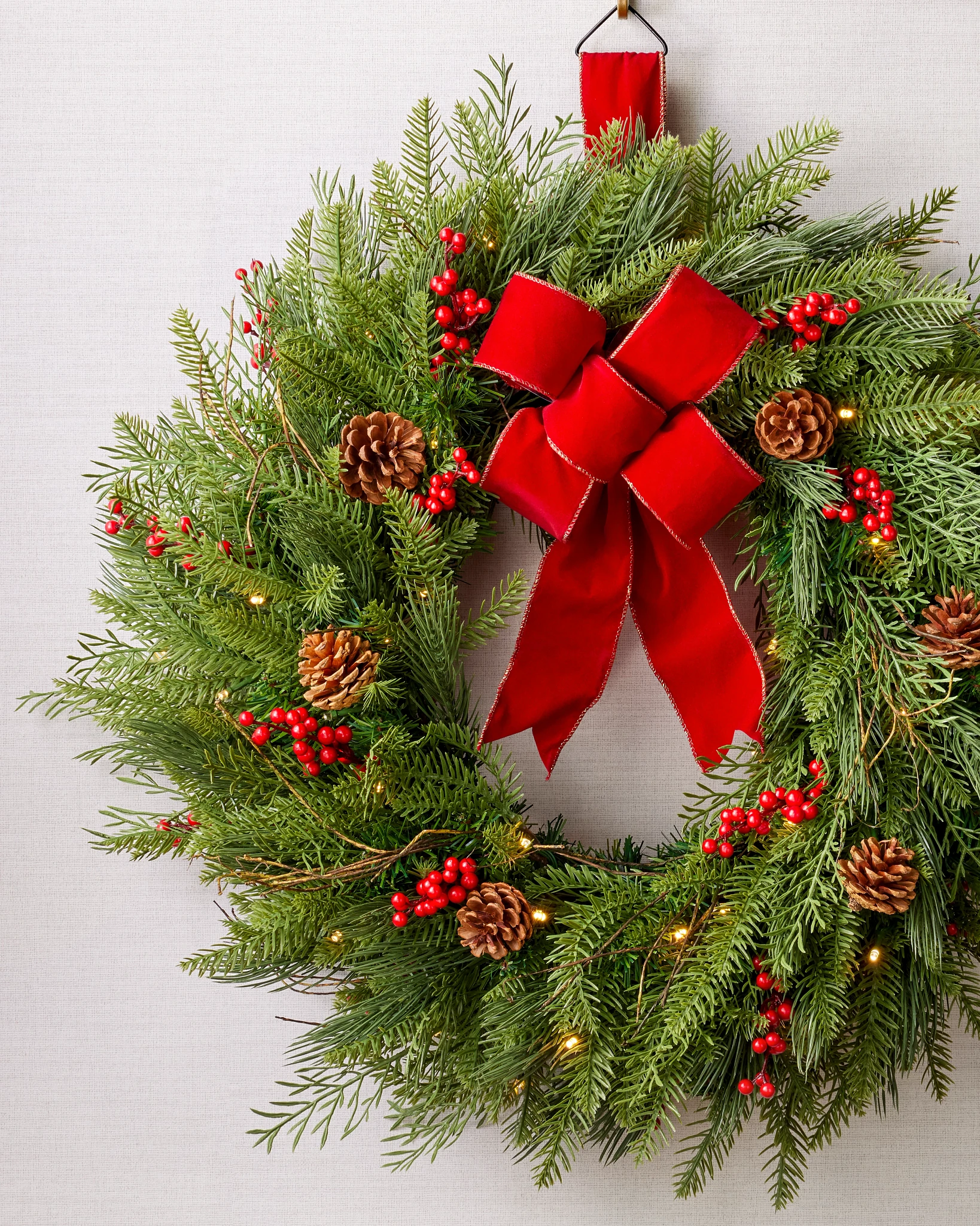 Christmas Wreath Real Touchu2122ufe0f Cypress & Pinecone