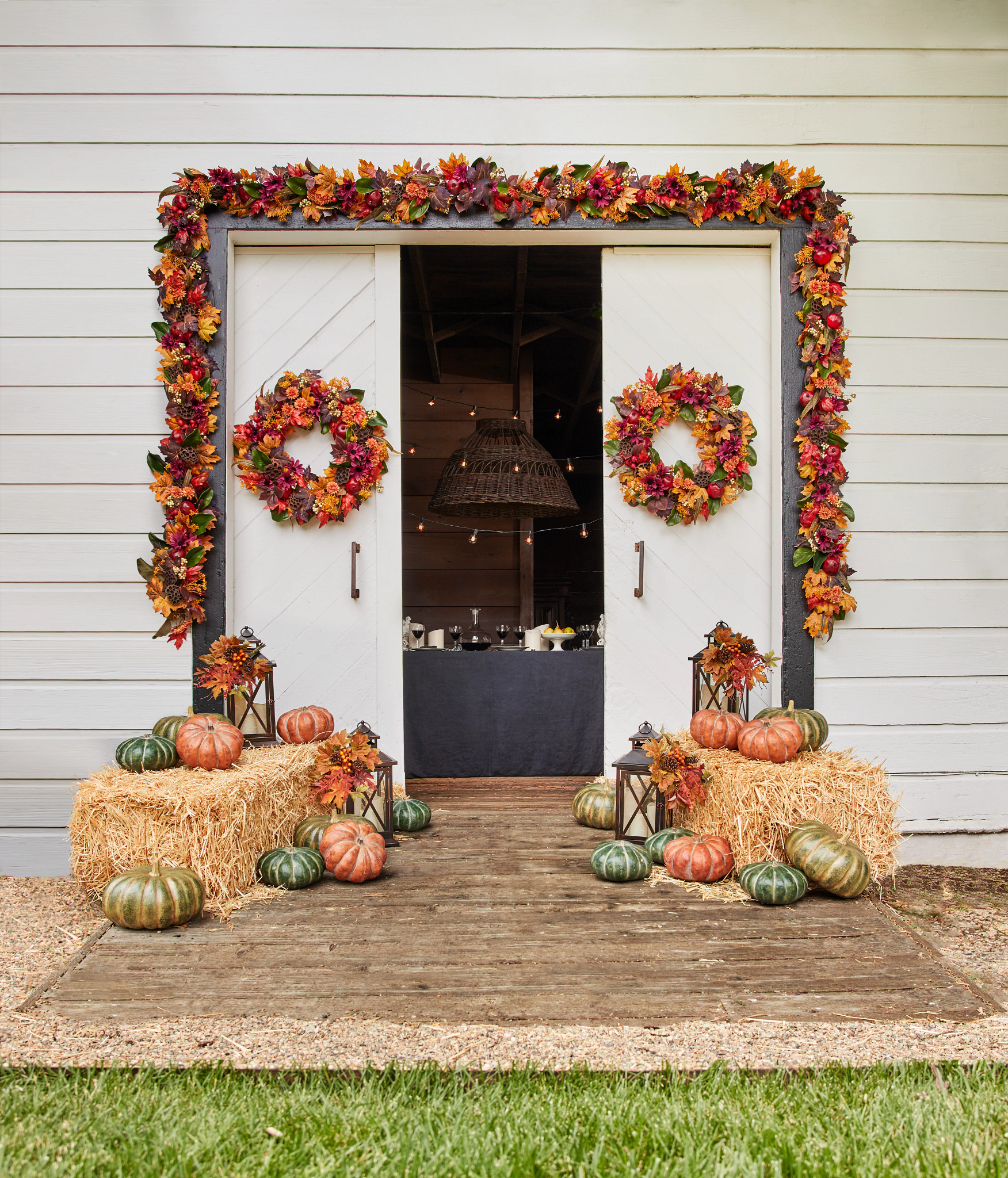 Delightful Autumn Pumpkin Decorations: Transform Your Space