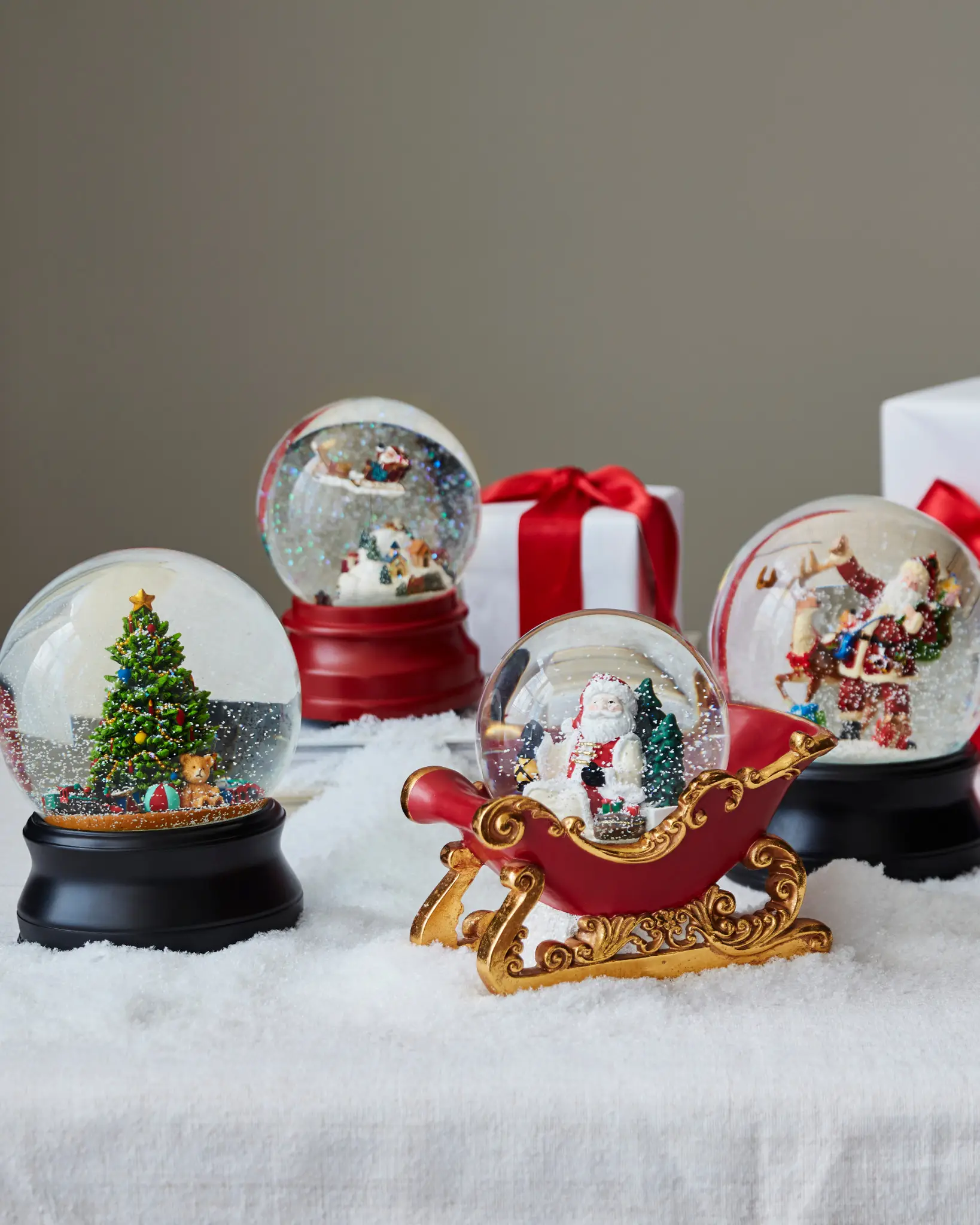Santas Workshop Christmas Nativity Scene Mini 65mm Snow Globe Waterball XM7534 