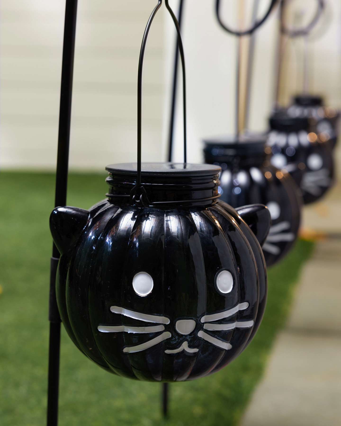 Balsam Hill Solar Black Cat Pathway Lights Set of 4 Close Up with Spooky Details