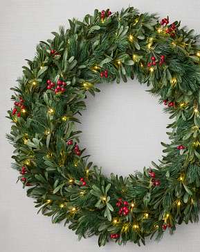 Red Berry Mistletoe Wreath Red Berry Mistletoe Wreath