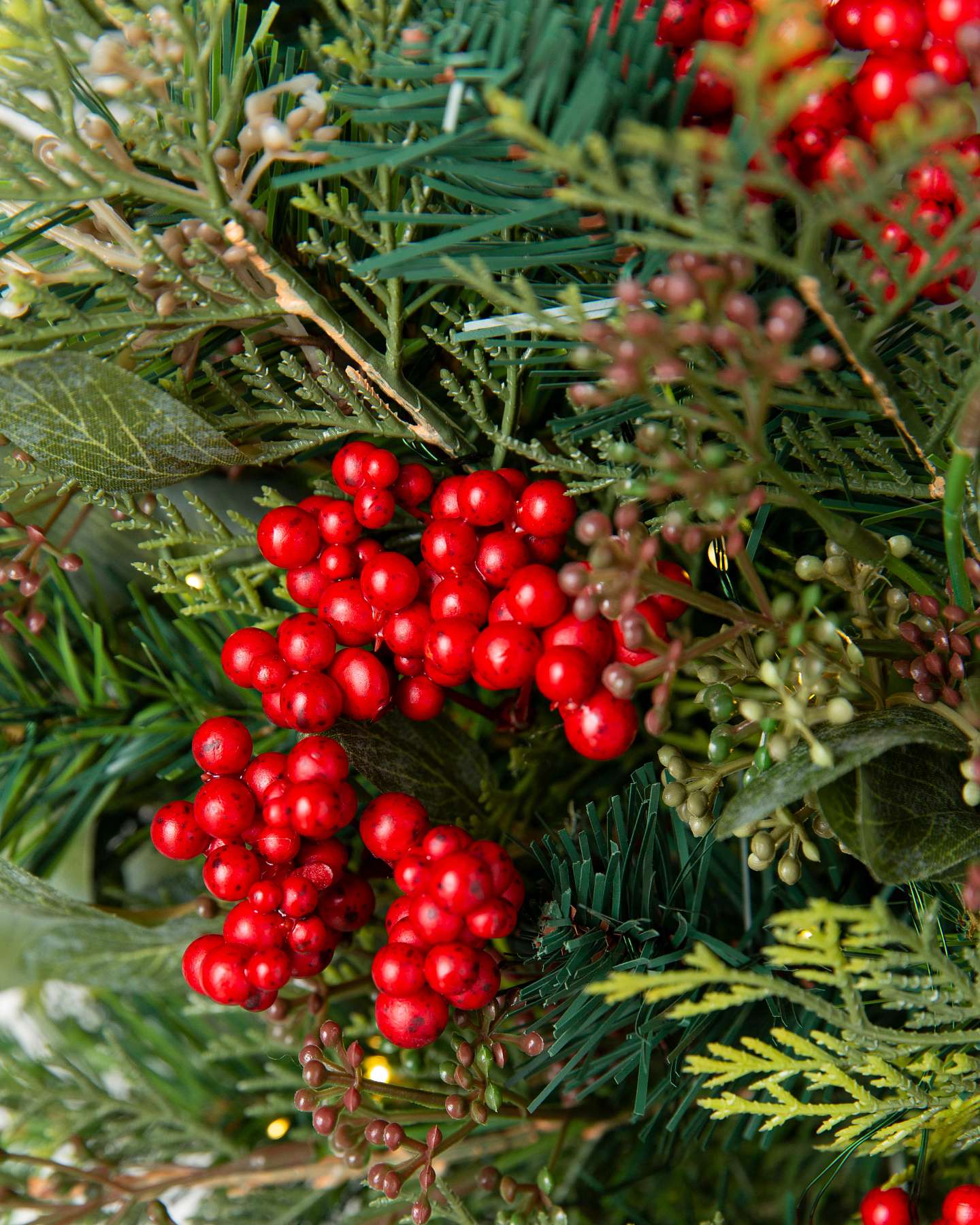 Balsam Hill Winter Meadow Artificial Christmas Foliage Detailed View