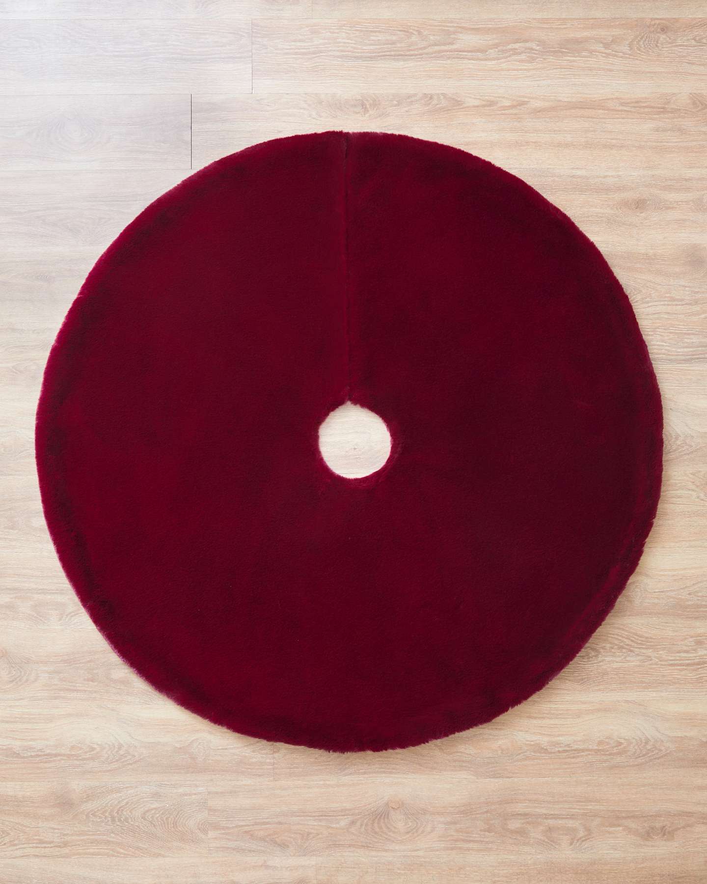 60" Burgundy Lodge Faux Fur Tree Skirt