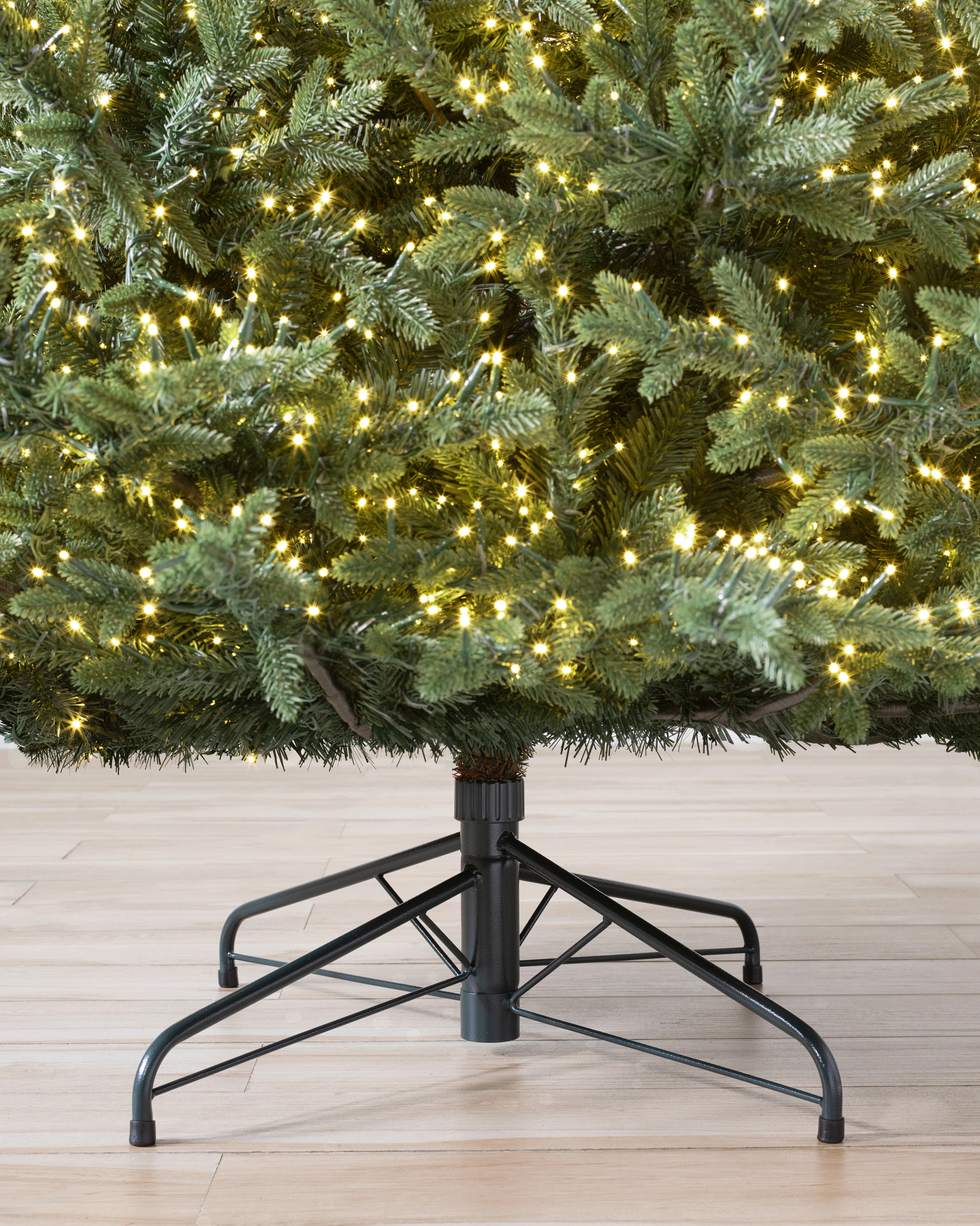 Stratton Valley Spruce Artificial Christmas Tree | Balsam Hill